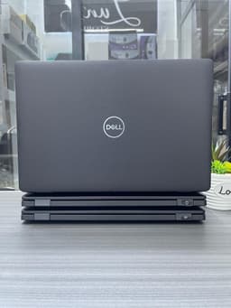 Ordinateurs portables Dell Latitude 5400 performance à petit prix — vignette 1