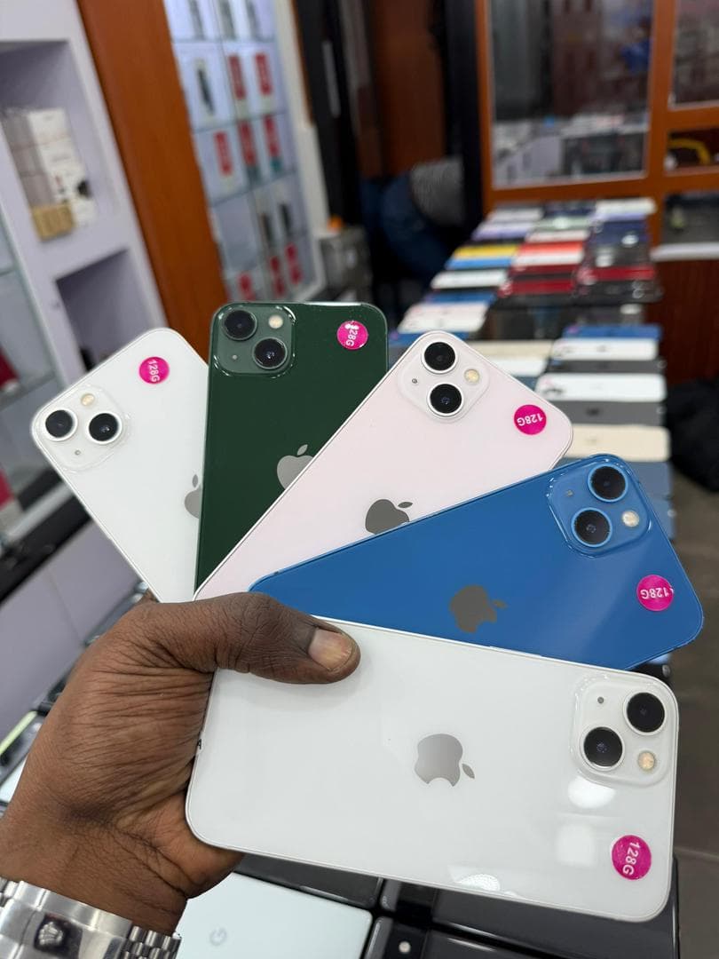 Smartphones Apple Iphone 13 128GO